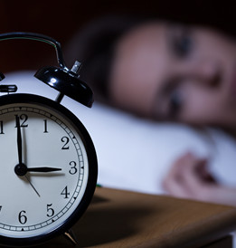 熬夜看球，当心健康被“红牌”罚下！